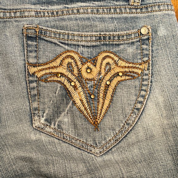 No Boundaries Stretch Denim Shorts Distressed Light Wash Junior 11 S1090-378 - Picture 5 of 10